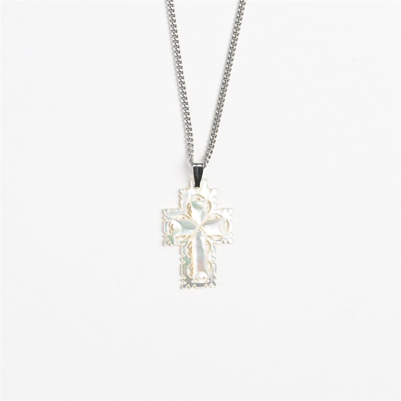 Cross Pendant Mother of Pearl / Chain 20"