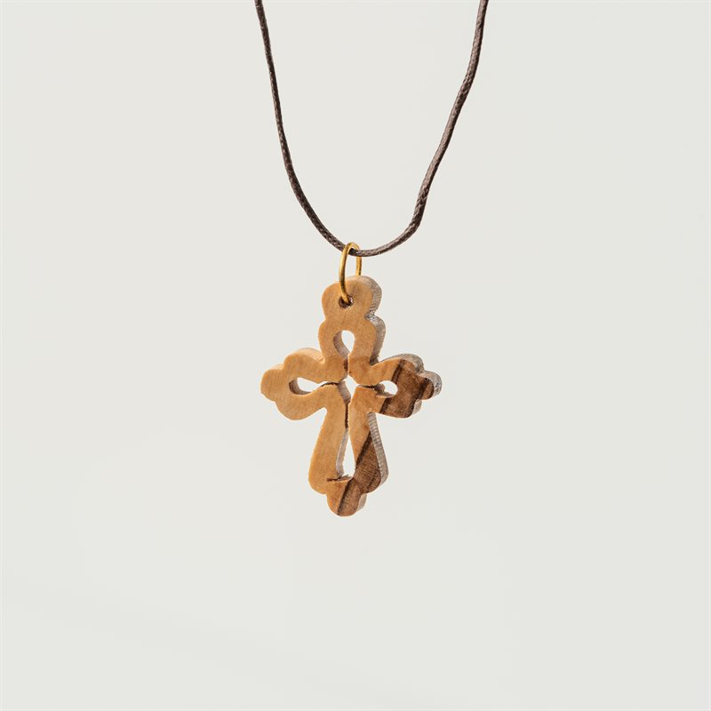 pendentif croix oriental sur cordon