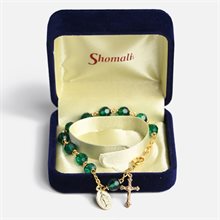 Emerald crystal bracelet on gold tone in box